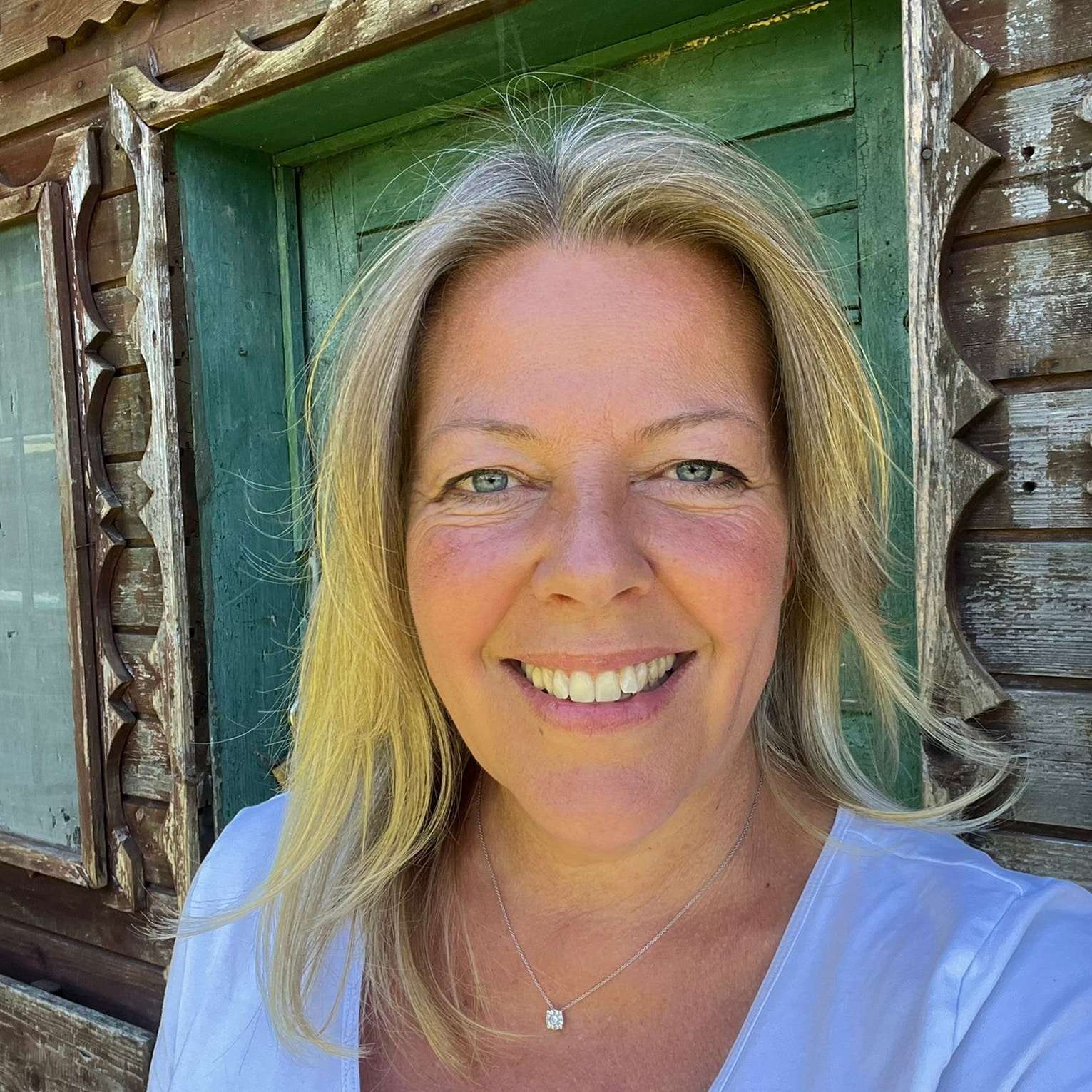 reconnect-heart-andrea-mikisch-portrait